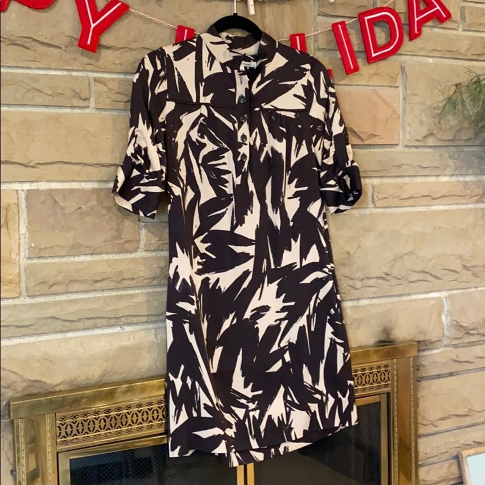 DVF mini shift dress with pockets! Silk